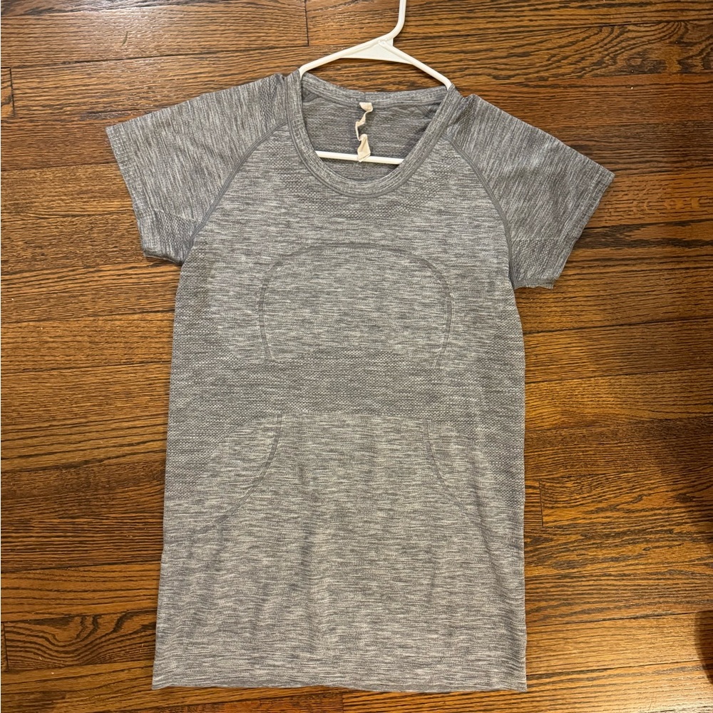 Women’s Lululemon Run Swiftly Tech Short Sleeve Shirt | size 10